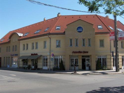 Panzio Sissi Hotel Godollo Luaran gambar